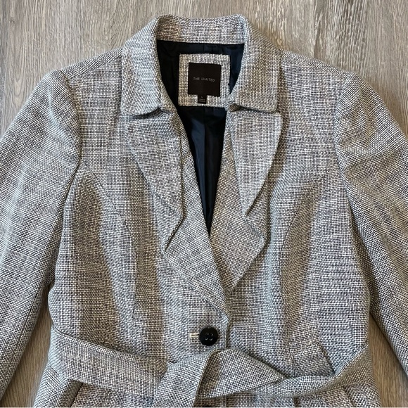 THE LIMITED Gray Tweed Belted Cropped Sleeve Blazer - Size L - Picture 2 of 10